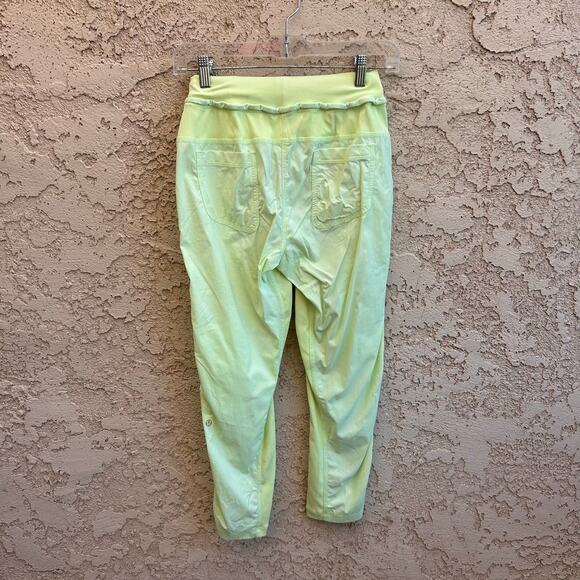 Lululemon Size 4 Street to Studio Crop Drawstring Pants Neon Yellow Pockets - Picture 2 of 6